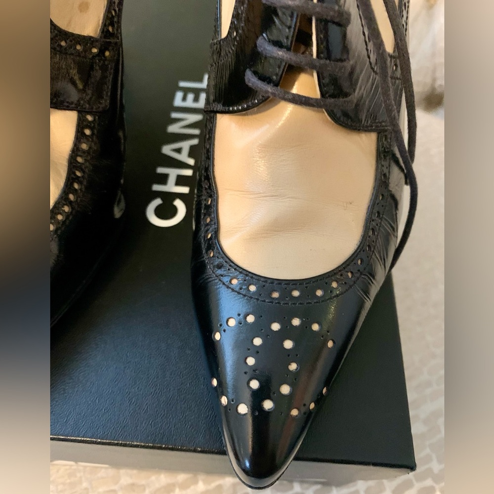 CHANEL Oxford Booties With Laces - Vintage - Picture 3 of 12